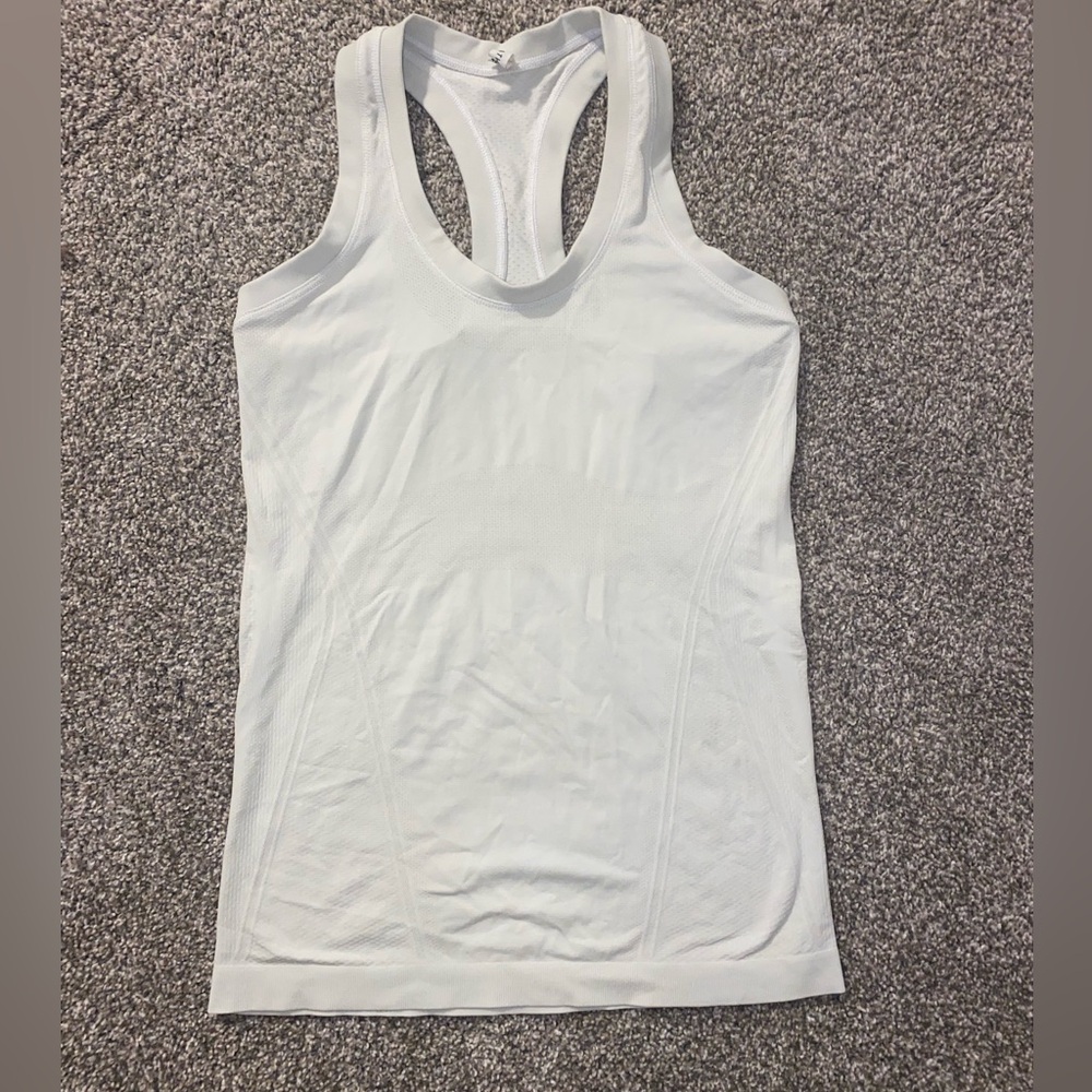 Athleta | xs white tank